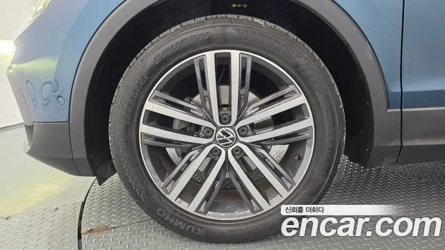 Volkswagen Tiguan 2021 thumb 5