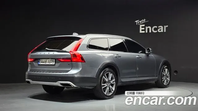 Volvo V90 2017 thumb 2