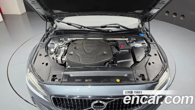 Volvo V90 2017 thumb 6