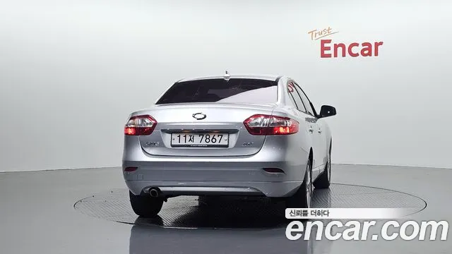 Renault-KoreaSamsung Fluence 2015 thumb 4