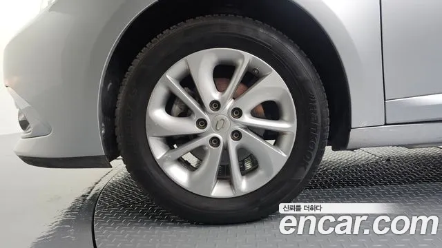 Renault-KoreaSamsung Fluence 2015 thumb 5