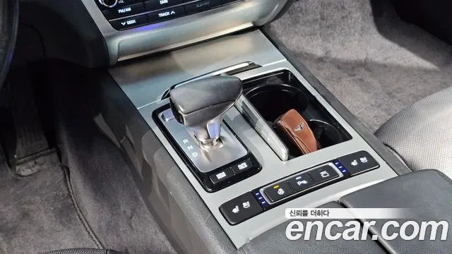 Genesis G80 2016 thumb 9
