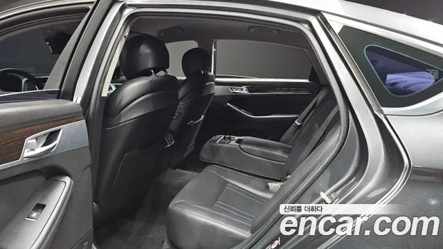 Genesis G80 2016 thumb 12