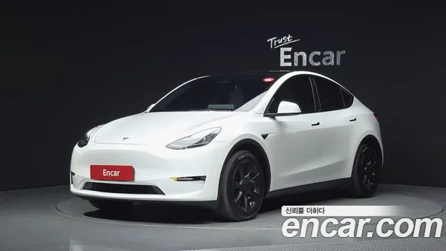 Tesla Model Y 2021 thumb 12