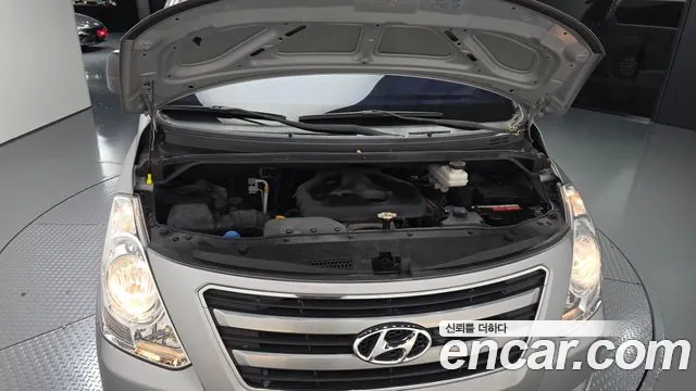 Hyundai Starex 2017 thumb 6