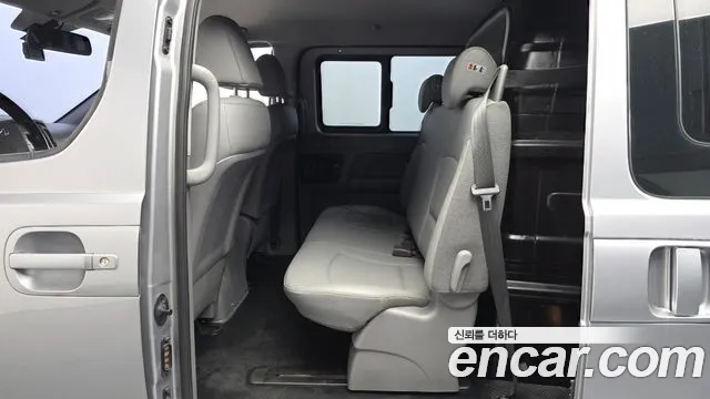 Hyundai Starex 2017 thumb 11