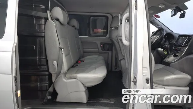 Hyundai Starex 2017 thumb 12