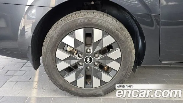 Hyundai Staria 2022 thumb 5