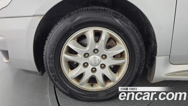 Kia Carnival 2012 thumb 5