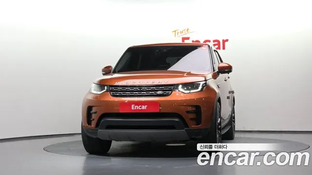 Land Rover Discovery 2019 thumb 3