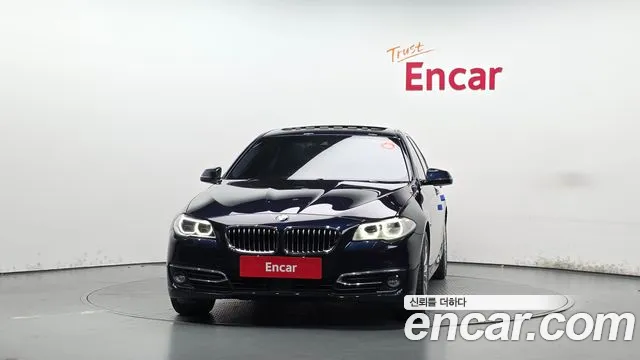 BMW 5-Series 2016 thumb 3