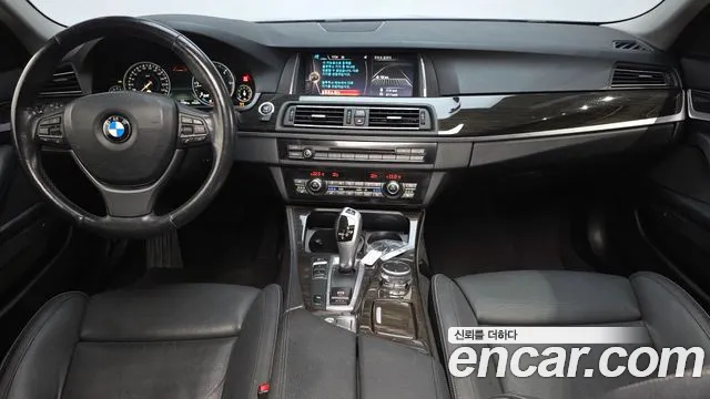 BMW 5-Series 2016 thumb 7