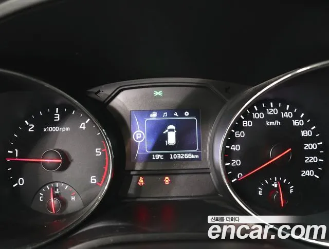 Kia Carnival 2018 thumb 5