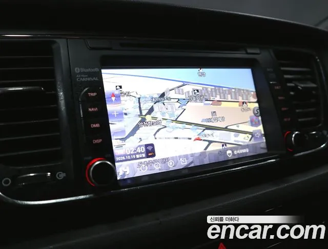 Kia Carnival 2018 thumb 6