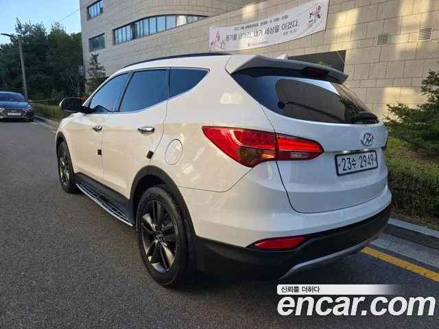 Hyundai Santa Fe 2014 thumb 4