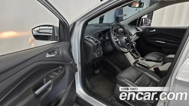 Ford Escape 2012 thumb 10