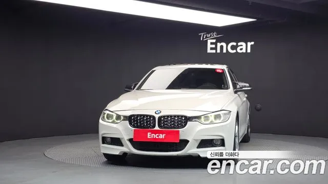 BMW 3-Series 2012 thumb 3