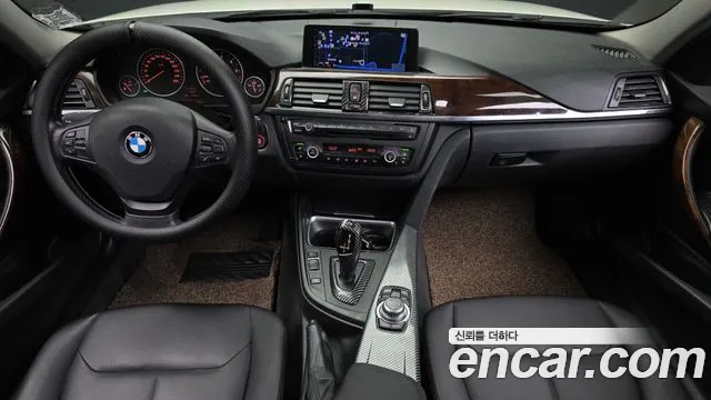 BMW 3-Series 2012 thumb 7