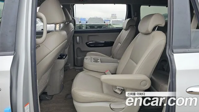 Kia Carnival 2019 thumb 7