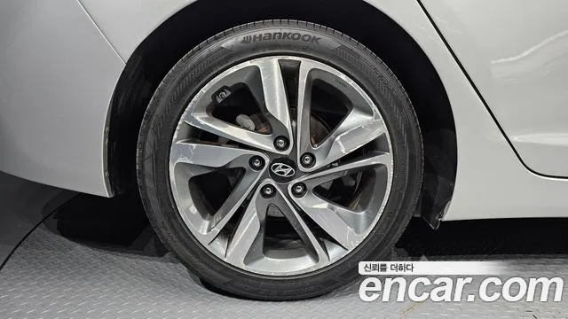 Hyundai Avante 2015 thumb 5