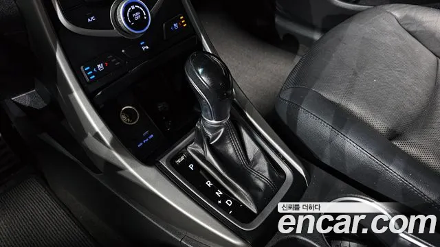 Hyundai Avante 2015 thumb 9