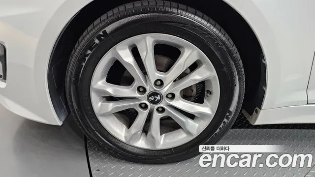 Kia K5 2010 thumb 5