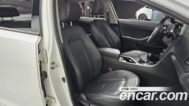 Kia K5 2010 thumb 11