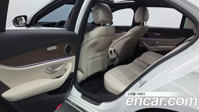 Mercedes-Benz E-Класс 2023 thumb 12