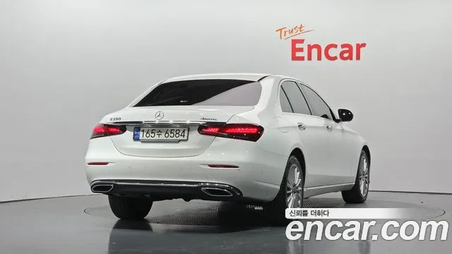 Mercedes-Benz E-Класс 2023 thumb 2