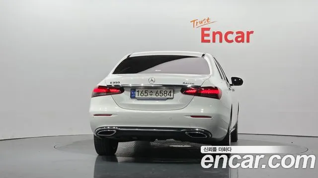 Mercedes-Benz E-Класс 2023 thumb 4