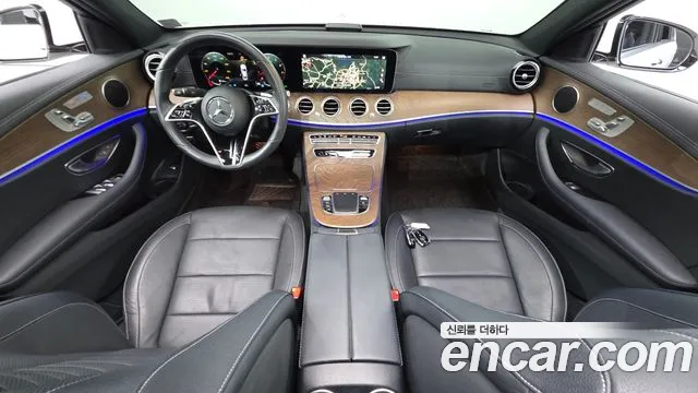 Mercedes-Benz E-Класс 2023 thumb 7