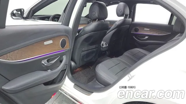 Mercedes-Benz E-Класс 2023 thumb 12