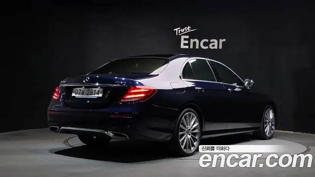 Mercedes-Benz E-Класс 2019 thumb 2
