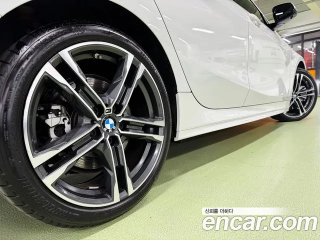 BMW 1-Series 2023 thumb 7