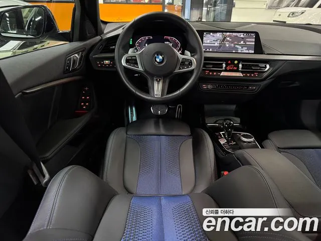 BMW 1-Series 2023 thumb 9