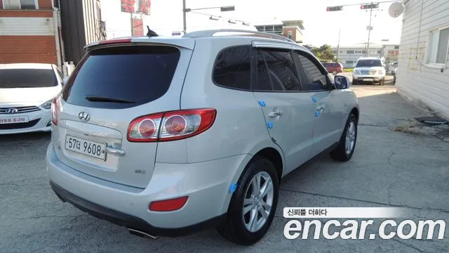 Hyundai Santa Fe 2011 thumb 4