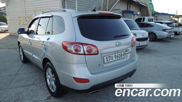 Hyundai Santa Fe 2011 thumb 6
