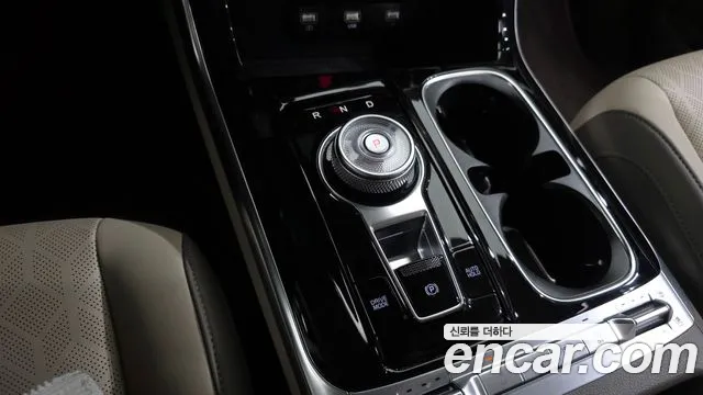 Kia Carnival 2023 thumb 9