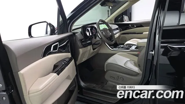 Kia Carnival 2023 thumb 10