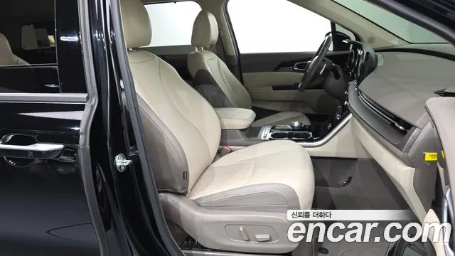 Kia Carnival 2023 thumb 11