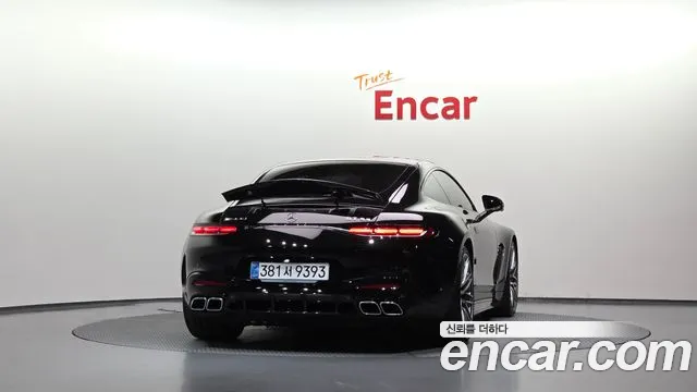 Mercedes-Benz AMG GT 2025 thumb 4