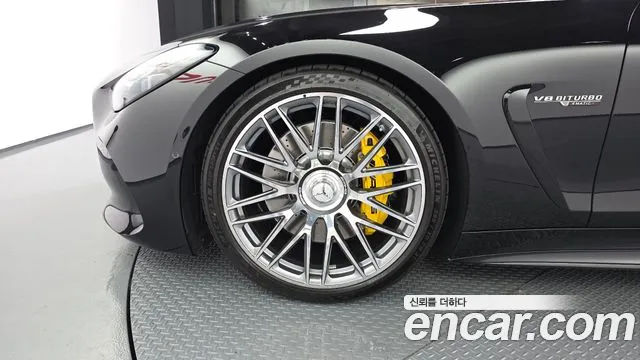 Mercedes-Benz AMG GT 2025 thumb 5