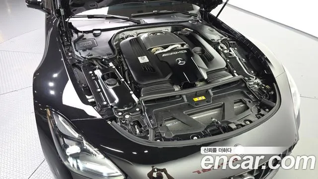 Mercedes-Benz AMG GT 2025 thumb 6