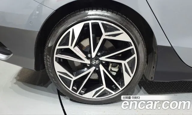 Hyundai IONIQ 6 2023 thumb 4