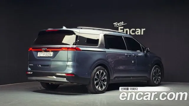 Kia Carnival 2022 thumb 2