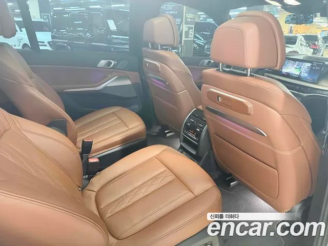 BMW X7 2025 thumb 10