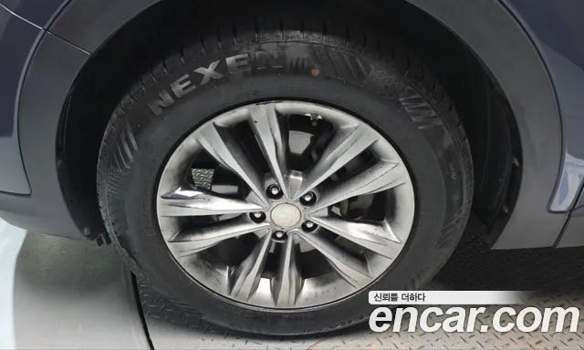 Hyundai Santa Fe 2017 thumb 4