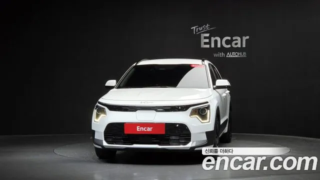 Kia Niro 2023 thumb 2