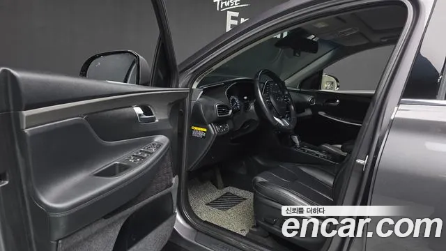Hyundai Santa Fe 2018 thumb 10