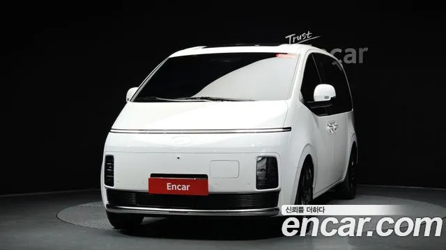 Hyundai Staria 2026 thumb 2
